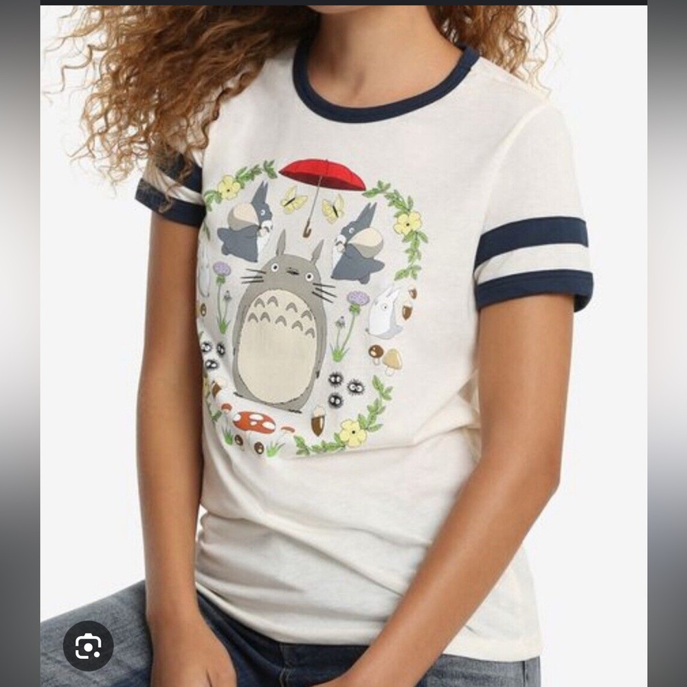 Studio, women’s Graphic T-Shirt, anime, size Lg